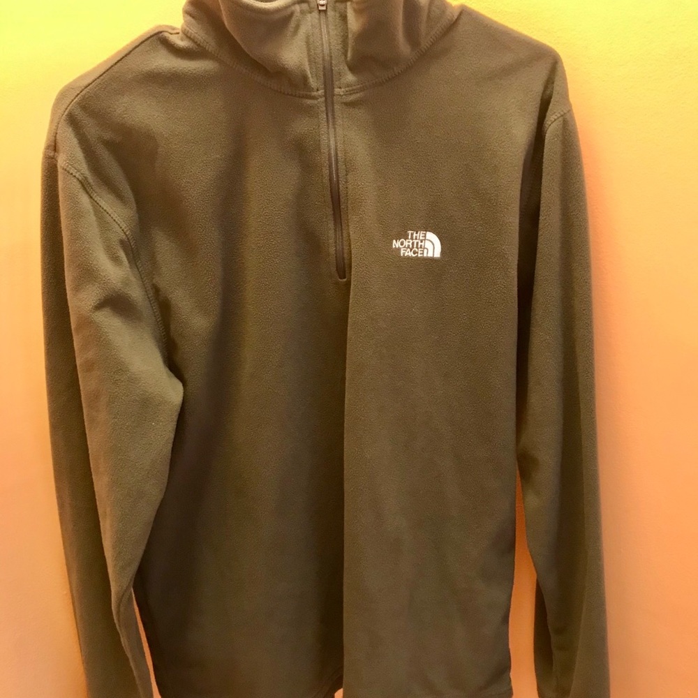 Women’s Medium North face TKA100 1/4 zip shirt